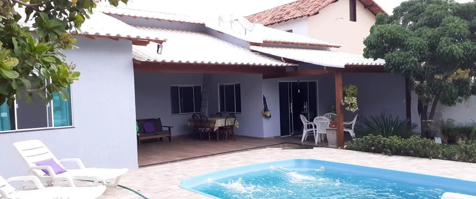 Casa de Praia Saquarema com piscina e varanda